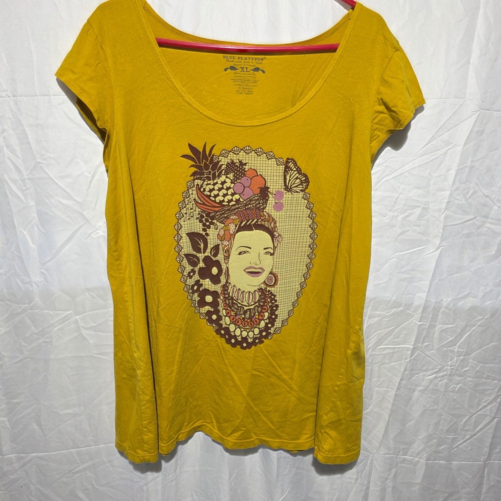 Blue Platypus Mustard Yellow Graphic Tee XL Cotton Scoop Neck Fruit Hat Woman